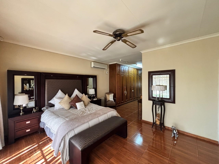 4 Bedroom Property for Sale in Flamwood North West
